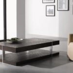 Table in wood and steel.